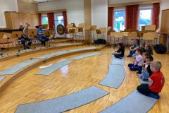 Volksschule zu Besuch im Musikheim